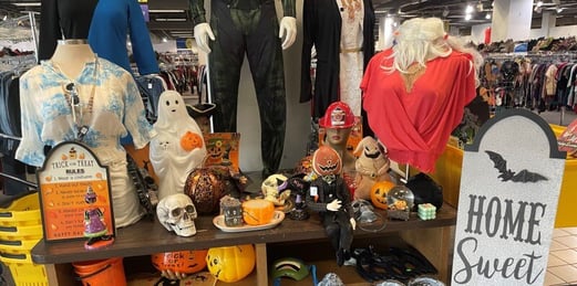 PA Thrift Store Halloween Display