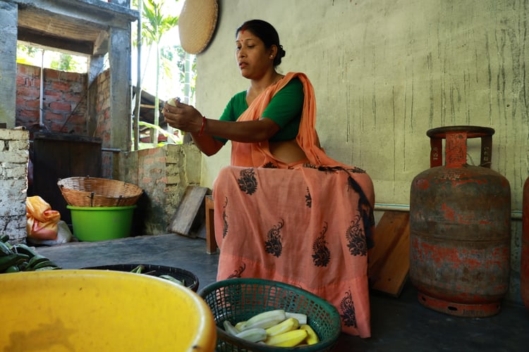 Women started Banana chips bussiness after business training in Disha